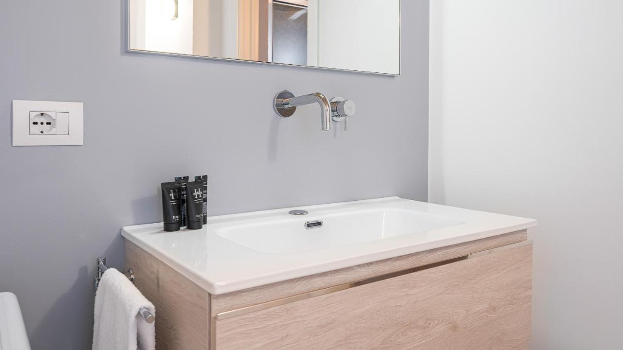 Classbnb - Due Moderni Appartamenti A 1Km Dall'Arco Della Pace มิลาน ภายนอก รูปภาพ